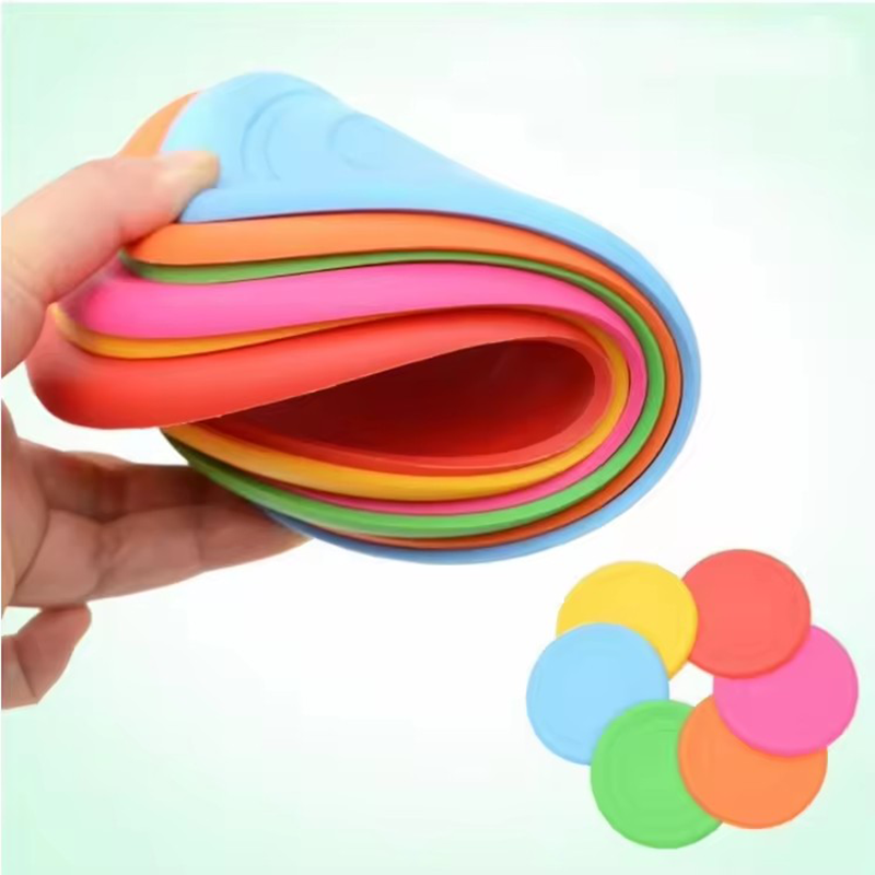 耐久性のある噛み砕けるペットトレーニングフリスビーおもちゃ、 - Frisbee Freestyle Disc のレビューと価格
